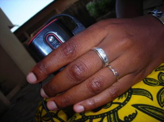 Article : Lab&eacute; : Les mari&eacute;es du&hellip;.t&eacute;l&eacute;phone !