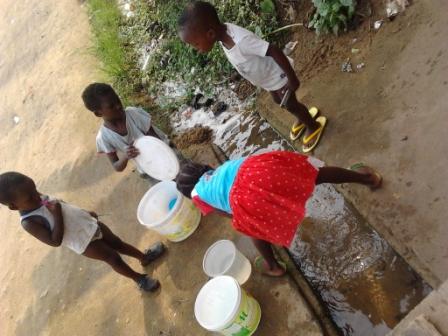 Article : Eau de caniveau à boire!