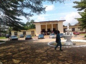 Article : Retour à la case départ