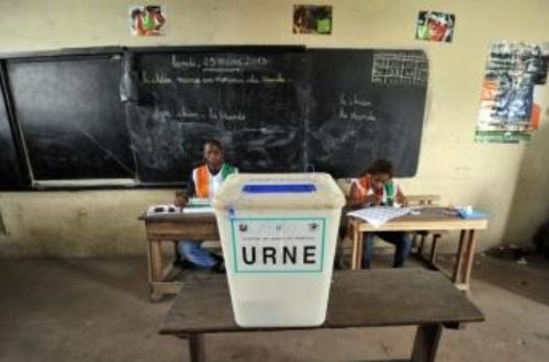 Article : Côte d’Ivoire : une élection « coupée-décalée »