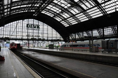 Article : Cologne: l’eau, les trains et les… poubelles