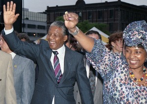 Article : &laquo;&nbsp;Mandela&nbsp;&raquo; un po&egrave;me-hommage de l&rsquo;&eacute;lu Ps Nassurdine Haidari