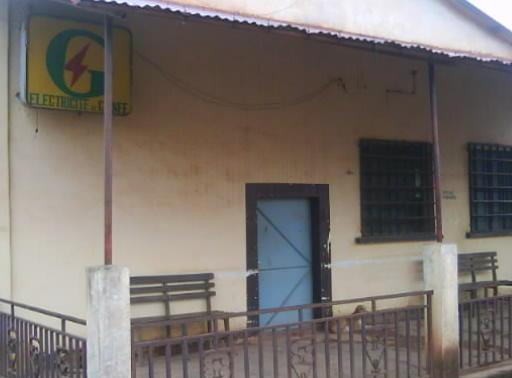 Article : Abus de pouvoir &agrave; Lab&eacute; : le chef d&rsquo;agence d&rsquo;EDG prive un citoyen de courant &eacute;lectrique.