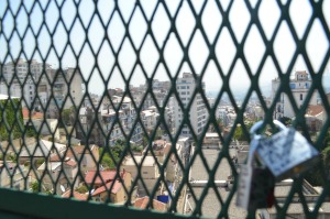 Article : Le pont des suicid&eacute;s &agrave; l&rsquo;heure de l&rsquo;amour