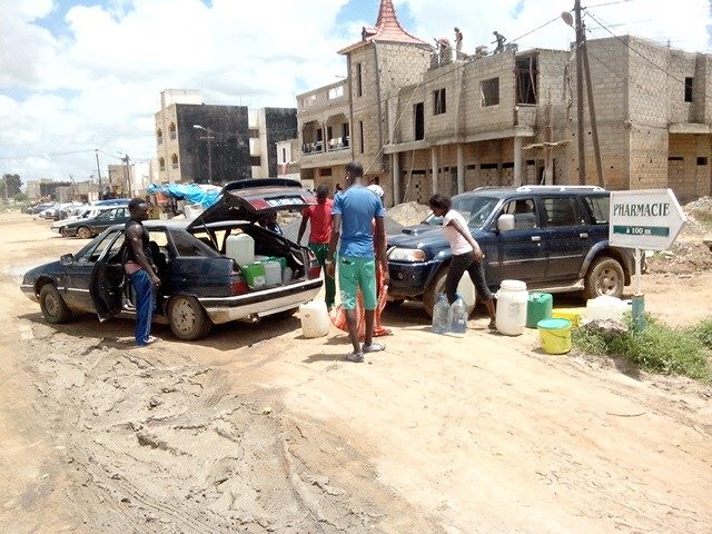 Article : Y’en a marre de la pénurie d’eau à Dakar !