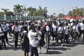 Article : Des écoliers haïtiens à la manif…