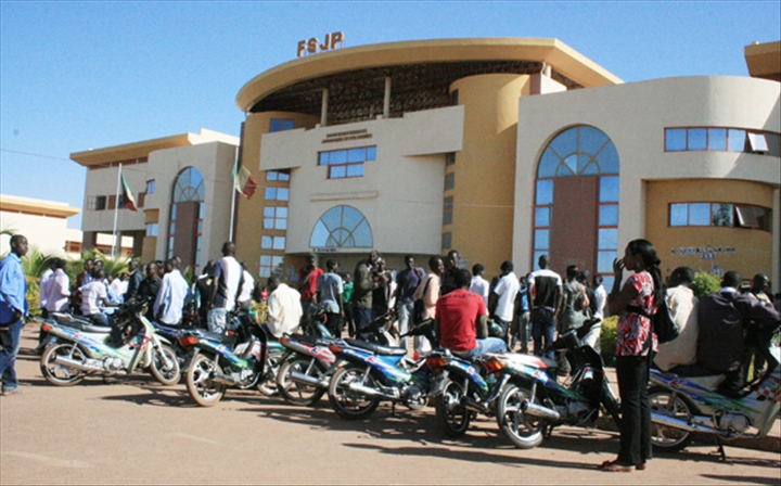 Article : Quand l&rsquo;universit&eacute; se transforme en v&eacute;ritable lieu de business&hellip;