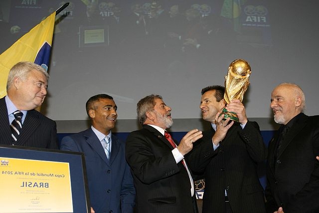 Article : Lettre &agrave; Paulo Coelho, &laquo;&nbsp;chantre&nbsp;&raquo; de l&rsquo;opportunisme