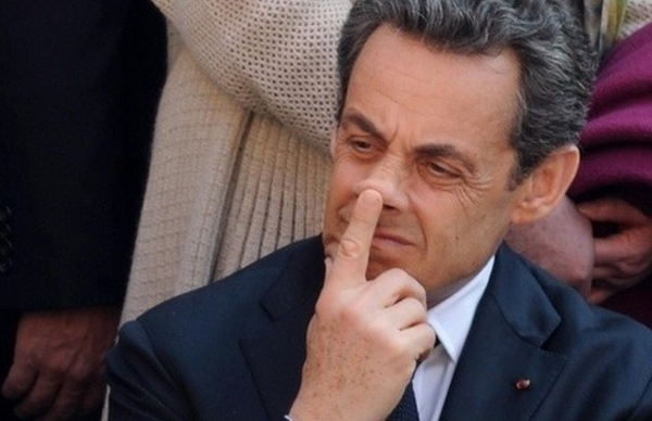 Article : Sarkozygate et «boules puantes» à l’UMP : quel rapport avec la démocratie en Afrique?