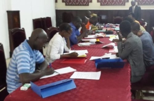 Article : Les mondoblogueurs ivoiriens forment au blogue parlementaire