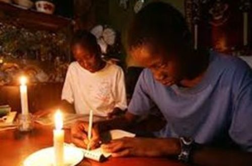 Article : Au Cameroun, les coupures d’électricité sont thérapeutiques