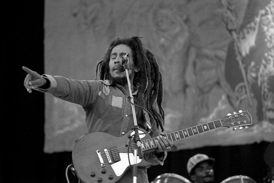 Article : Bob Marley chanvré… euh pardon… chambré par le Salaud Lumineux