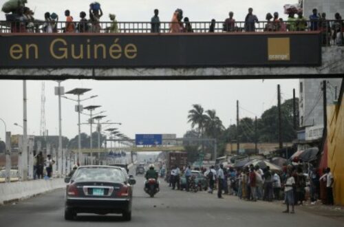 Article : Vendre dans les interminables embouteillages de Conakry