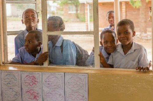 Article : L’école parmi les déplacés de guerre au Katanga