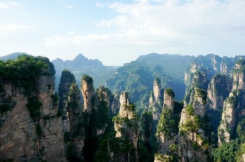 Article : Une étonnante passerelle de verre au-dessus du canyon de Zhangjiajie