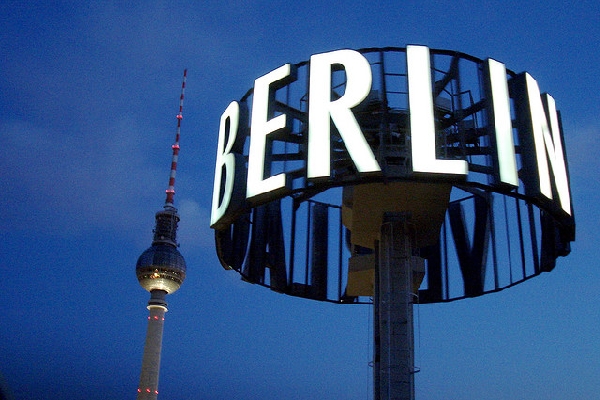 Article : Elle répondit : « Berlin, baby! »