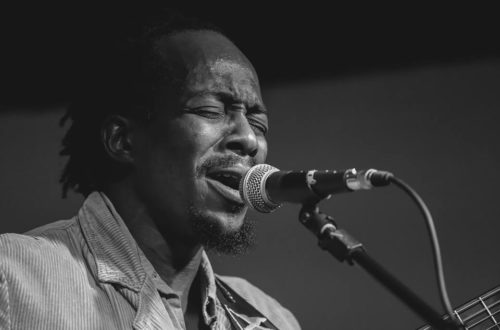 Article : François Muleka : «Vouloir chanter et pouvoir chanter sont deux choses passagères»