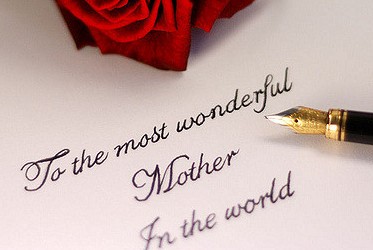 Article : [F&ecirc;te des m&egrave;res] : la m&egrave;re qui aime bien ch&acirc;tie bien