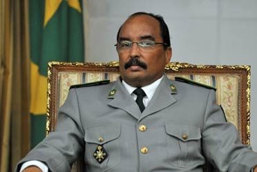 Article : Respect de la Constitution : Mohamed Abdel Aziz renvoie dos à dos ses partisans et ses opposants