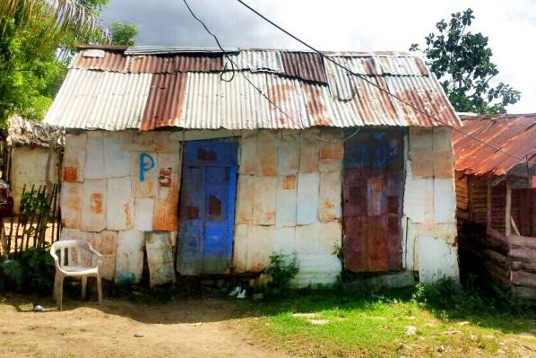 Article : La petite maison d&eacute;labr&eacute;e