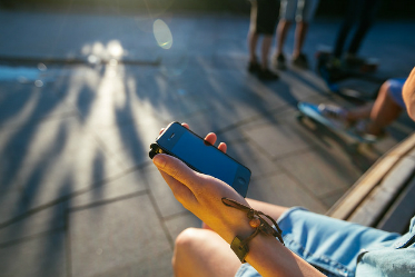 Article : Vers une autorisation des portables &agrave; l&rsquo;&eacute;cole ?