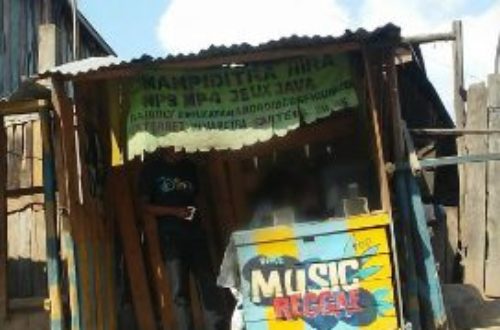 Article : A Madagascar, l’industrie de la musique tourne à l’autopiratage