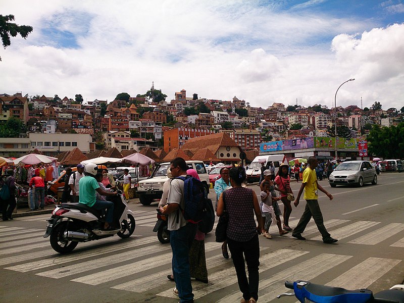 Article : Mon agression par une folle furieuse, en pleine rue, à Madagascar