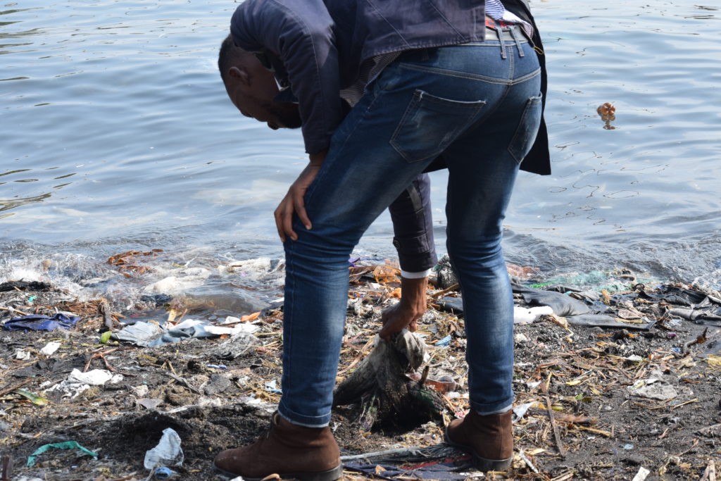 Article : Les d&eacute;chets polluent le lac Kivu