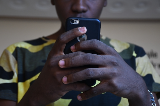 Article : Tontine sexuelle 2.0, la nouvelle forme de d&eacute;bauche qui s&rsquo;entretient sur les r&eacute;seaux sociaux