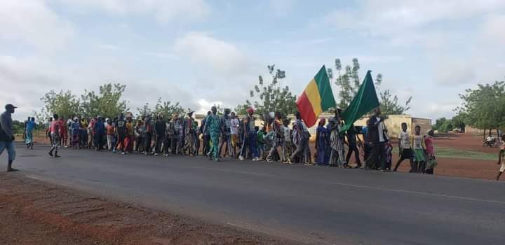 Article : De Conakry à Bamako : l’incroyable randonnée de solidarité au Mali effectuée par des jeunes Guinéens