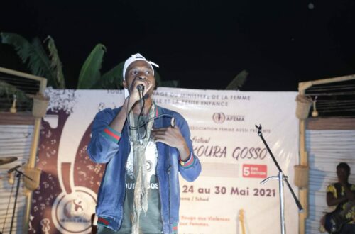 Article : Le slameur nigérien Joël Gandi et les passeurs de mots de N’Djaména sur la scène du Festival Koura Gosso