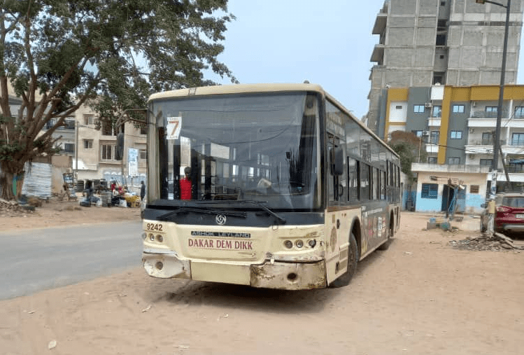 Article : Dakar Dem Dikk, un transporteur d’amour