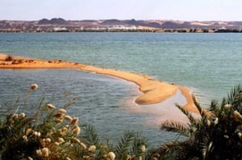 Article : Tchad : les lacs d’Ounianga en plein désert, un phénomène naturel remarquable