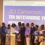 Article : Remise de prix pour récompenser les jeunes entrepreneurs camerounais